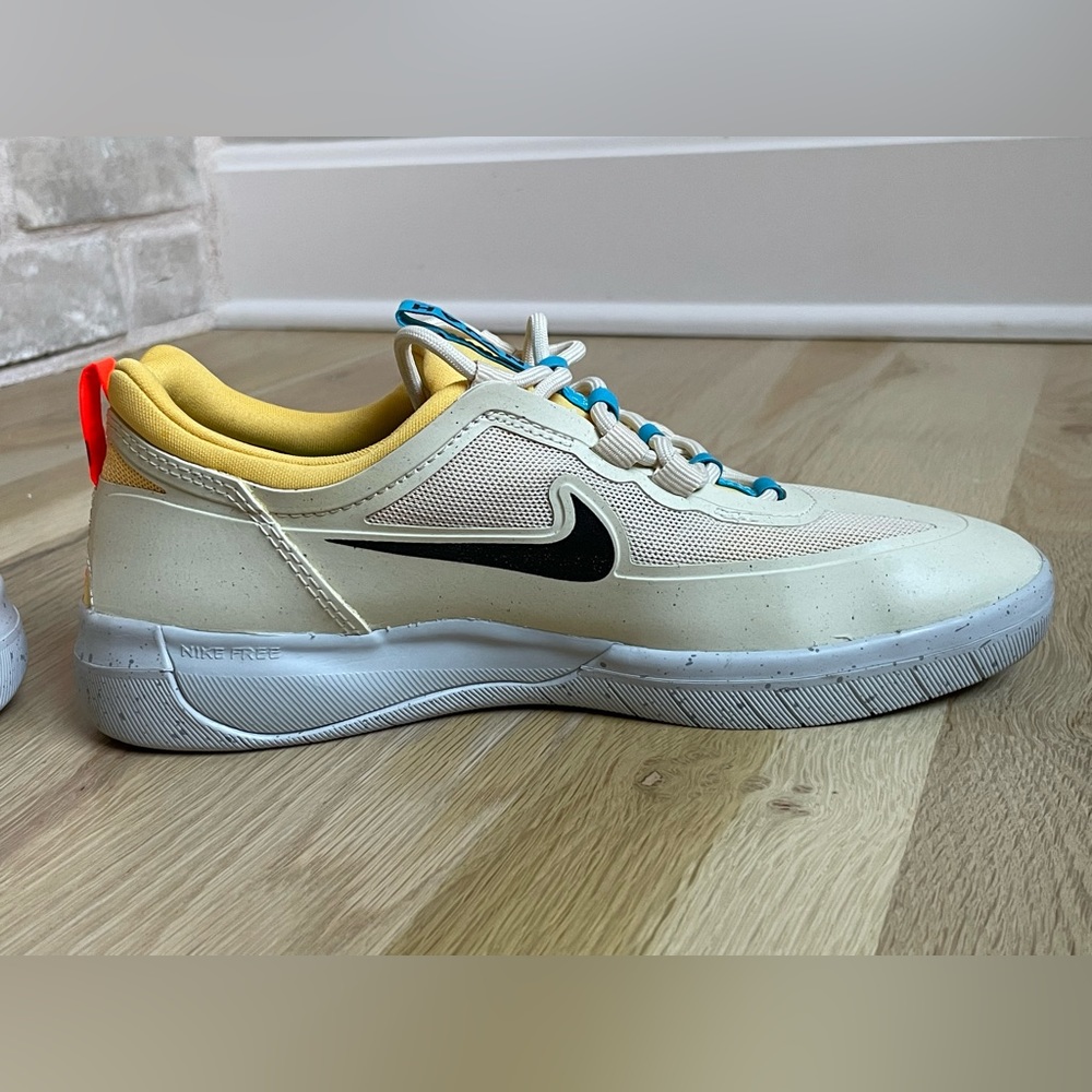 💛6.5 Nike• New Condition